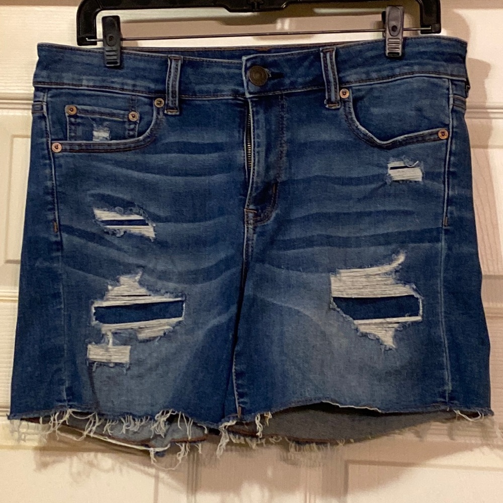 AE DESTROYED WITH PATCHES NEXT LEVEL STRETCH MIDI DENIM SHORTS SIZE 10